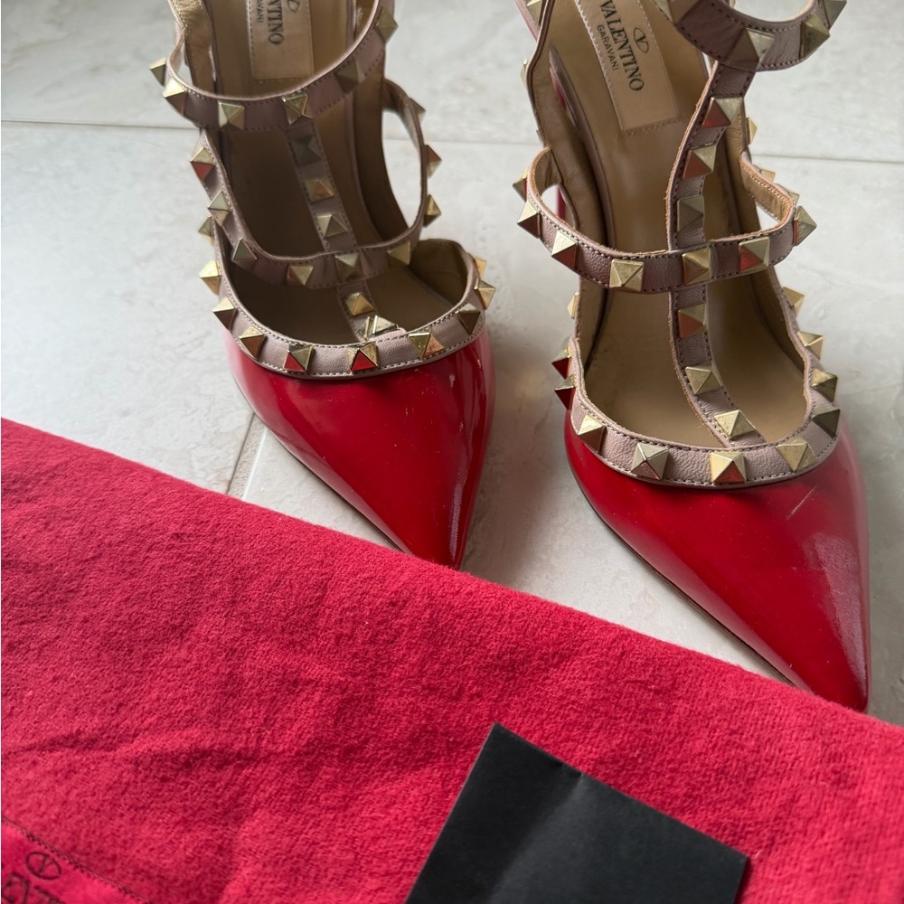 Valentino Garavani Red Patent Rockstud T-Strap Pumps with Nude Trim with bag - Picture 6 of 14